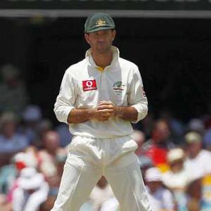 Australia call up Khawaja for injured Ponting