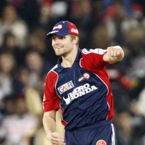Dirk Nannes retires from first class cricket
