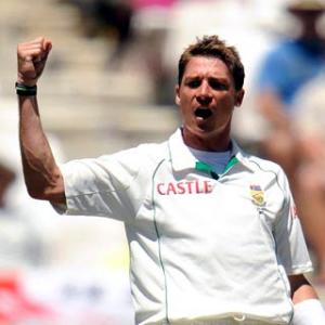 Steyn and Morkel put South Africa in command