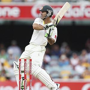 Ponting provides stability as Aus fight back
