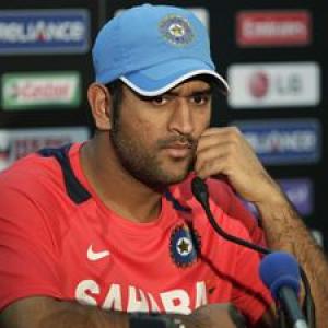 MS Dhoni in dilemma ahead of Lord's Test