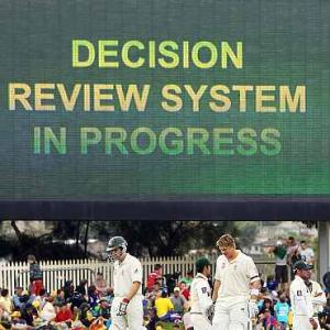 Two additional reviews after 80 overs in Tests from Oct 1