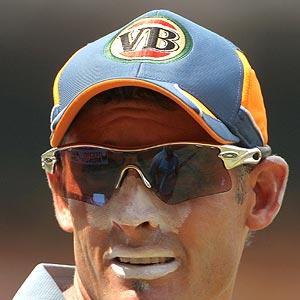 Hussey has a big role to play in World Cup: Clarke