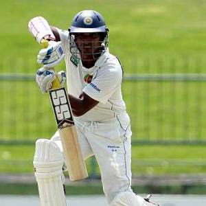 Sangakkara leads Lanka fightback against Australia