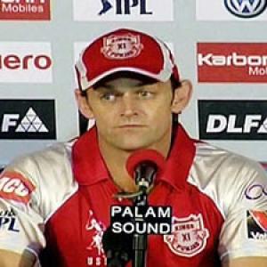 Adam Gilchrist comes to Chawla's defence