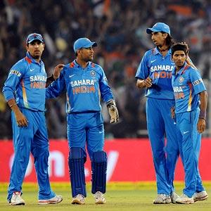 Pakistan have a complete bowling attack: Dhoni