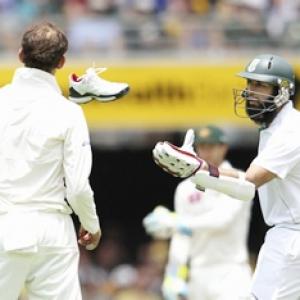 Amla, Kallis put South Africa in charge
