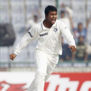 Ojha leaps nine places to No 5 in Test rankings