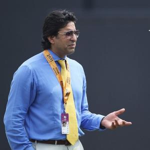 Bitter Akram blames pitch for Pakistan's ouster