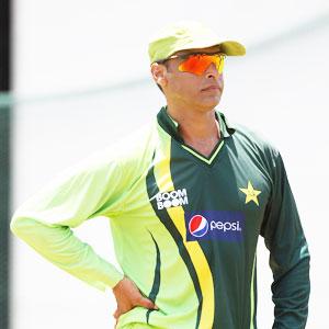 Money, glamour can deviate youngsters' focus: Shoaib
