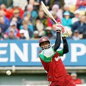 Samuels to play for Melbourne Renegades in Big Bash