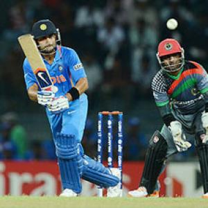 Kohli first Indian to post three consecutive 50s in T20s