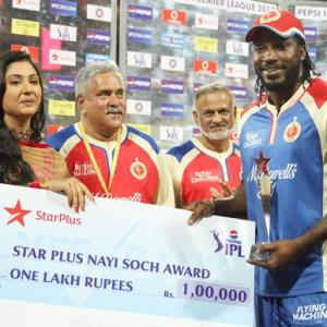IPL: Royal Challengers too reliant on Gayle? Tell Us!