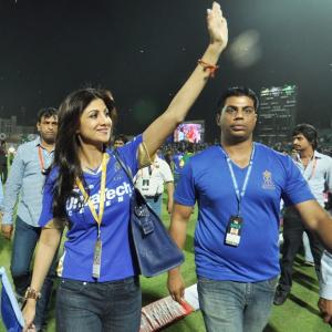 IPL PHOTOS: Who sizzled, Shilpa or Preity? Tell us!