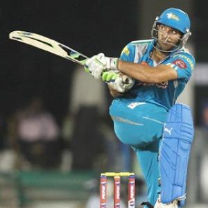 'Losing Yuvraj, Wright in same over was turning point'