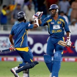 Sri Lanka hold nerve to beat Pakistan, level series