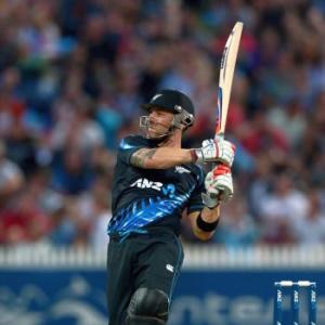 McCullum, bowlers help NZ level T20 series v England