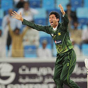 Younis predicts bright future for rookie pacer Junaid