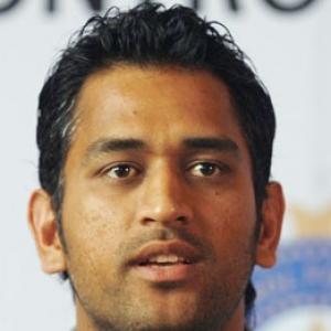 Dhoni says will speak on spot-fixing at 'right time'