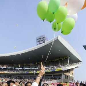 PHOTOS: Kolkata says 'Thank-you, Sachin' with 199 balloons