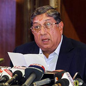 Srinivasan insists he'll chair Chennai AGM; rules out scrapping SA series