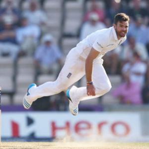 Anderson has no need to change aggressive style, says Cook