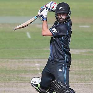 Dubai T20: New Zealand survive Afridi assault to level series