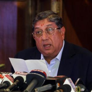 BCCI backs Srinivasan, Raman; fixes AGM for December 17