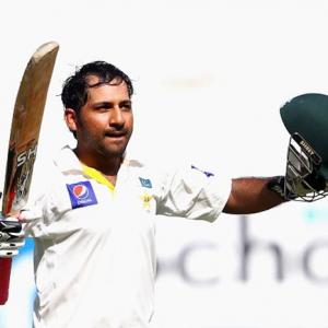 Sarfraz, spinners haul Pakistan back against Kiwis