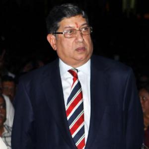 BCCI buys time for Srinivasan; calls Working Committee meet on Sep 26