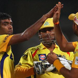 'Our bowling is struggling slightly,' admits Dhoni