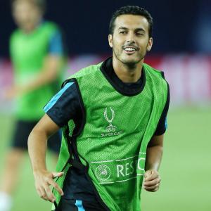 Chelsea pull off dramatic swoop to sign Barca's Pedro