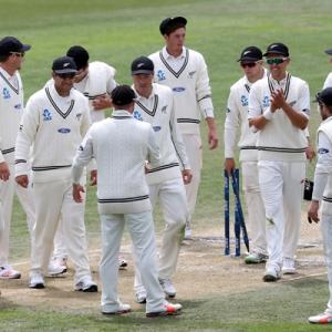 Dunedin Test: New Zealand thrash Sri Lanka by 122 runs