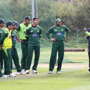 Pakistan cricketers turn to shrink for inspiration