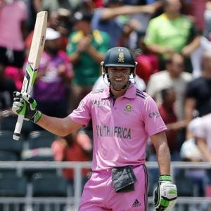 De Villiers smashes fastest ODI ton in 31 balls