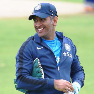 India's 'captain cool', Dhoni turns 34. Wish him!