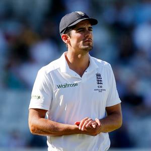 Cook to remain England Test captain, says Strauss