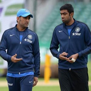 Why Dhoni continues to back Ashwin and Jadeja
