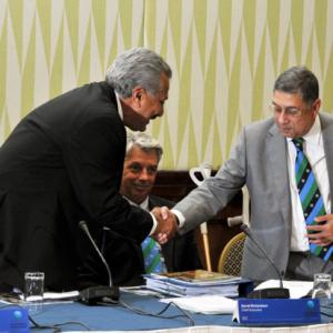 Pakistan batting great Abbas takes over as ICC president