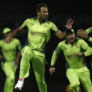 Riaz's all-round show helps Pakistan edge past Zimbabwe