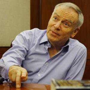 Jeffrey Archer to Team India: Don't be Bollywood stars!