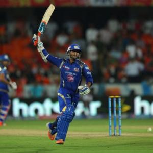 Mumbai seal final play-off berth with easy win over Sunrisers