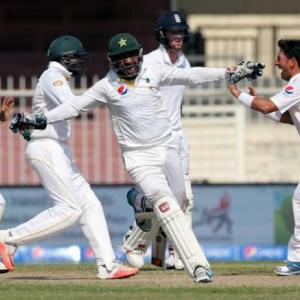 Spinners give Pakistan 2-0 series win over England