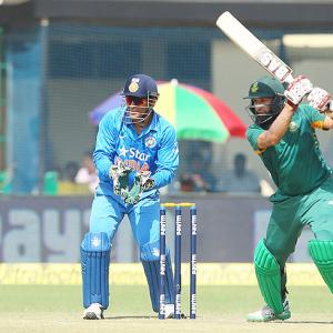 Amla completes 1000 ODI runs in calendar year for 2nd time!