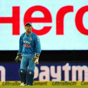Is Dhoni the 'finisher' finished?