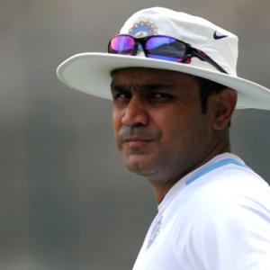 Sehwag's suggestions: Dhoni should bat at No 4, continue till 2019 WC