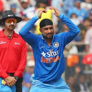 Harbhajan not treated well by Indian cricket: Saqlain