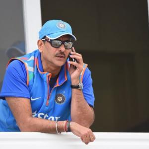 Shastri to continue as Team Director till 2016 World T20