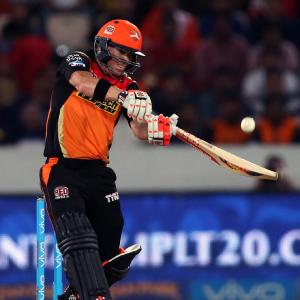 IPL PHOTOS: Warner powers Hyderabad to victory against RCB