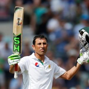 The Oval Test: Pakistan scent victory after Younis double ton